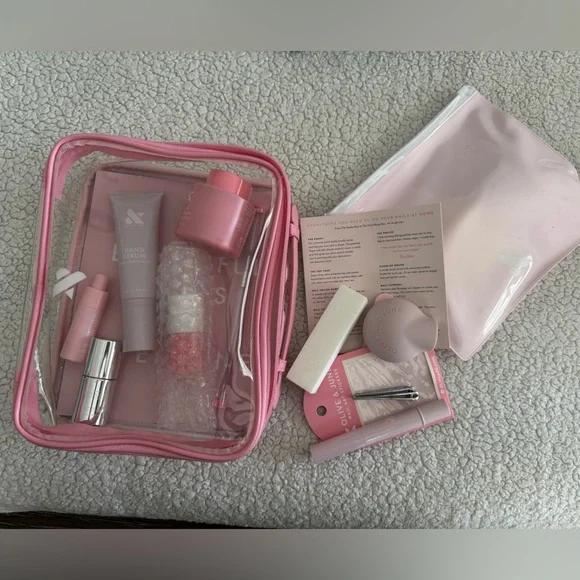 NEW Olive & June Studio Box Manicure Set - Picture 2 of 8